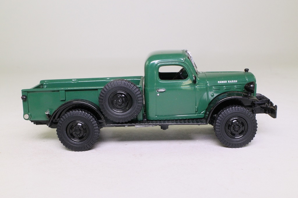 Matchbox Collectibles YTC02; 1946 Dodge Power Wagon WDX; Green, Black